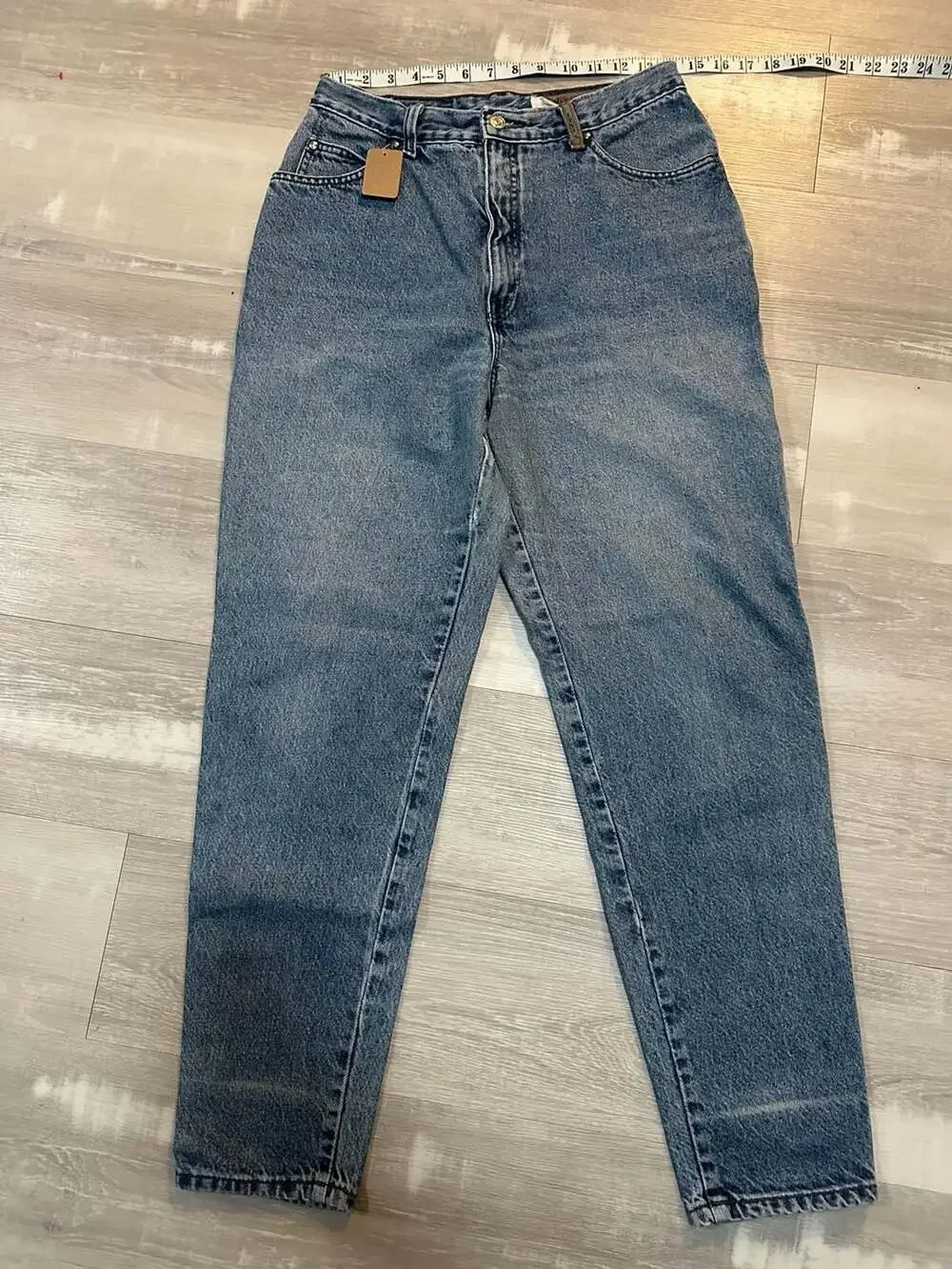 Vintage Levi's 900 Series High Rise Relaxed Fit Tapered Jeans